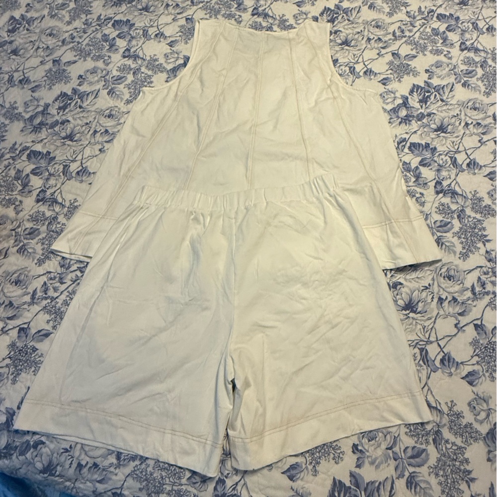 Aviary two piece cotton short set TikTok new never worn white XL